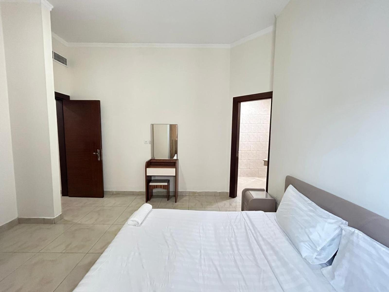 Al Hayat Suites Apartment Manáma Kültér fotó