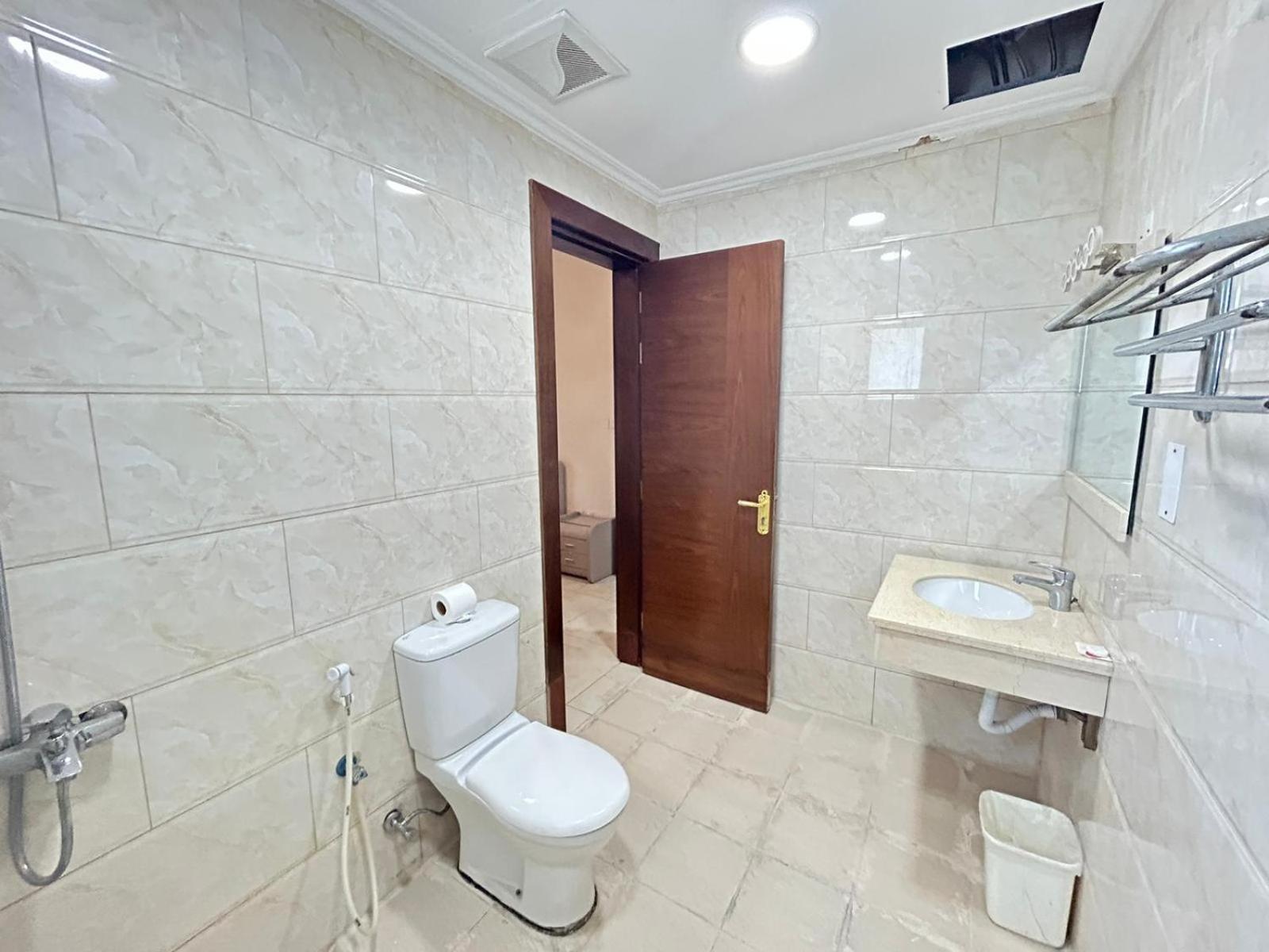 Al Hayat Suites Apartment Manáma Kültér fotó