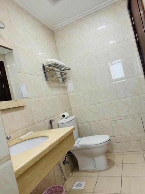 Al Hayat Suites Apartment Manáma Kültér fotó